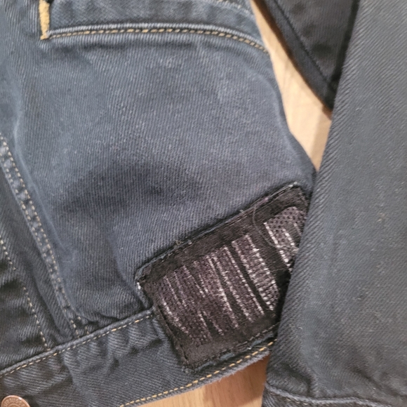 Levi’s Vintage Trucker Jean Jacket Size Large 90’s Denim Distressed Patches - Picture 5 of 7